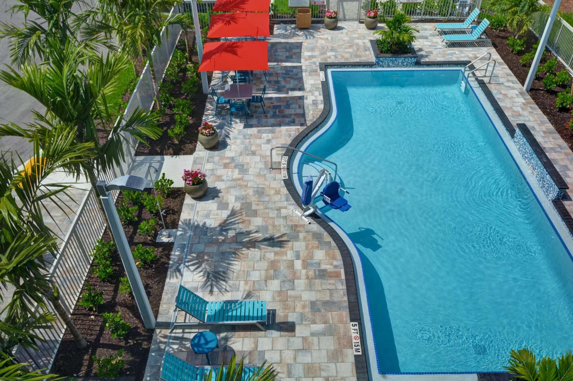 Home2 Suites By Hilton Naples I-75 Pine Ridge Road Exteriör bild