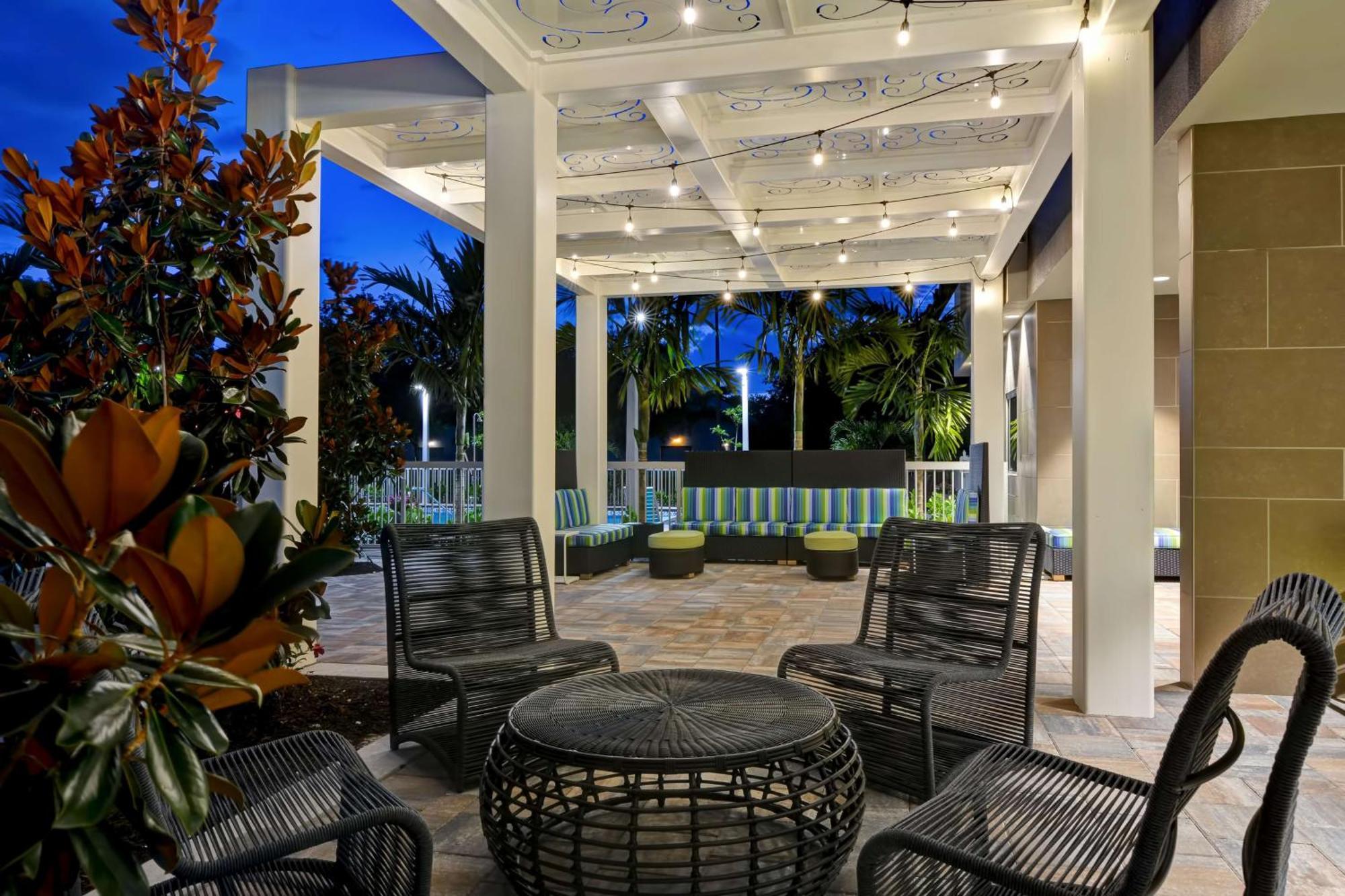 Home2 Suites By Hilton Naples I-75 Pine Ridge Road Vineyards Exteriör bild
